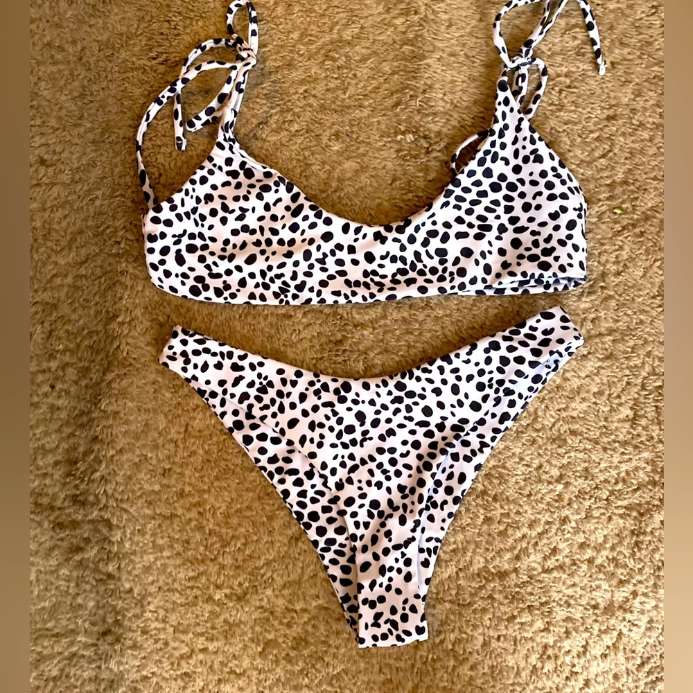 Zaful Dalmatian/cow print bikini . Size medium but fits like a small .